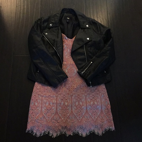 Express mini lace dress (SOLD) - Picture 3 of 6